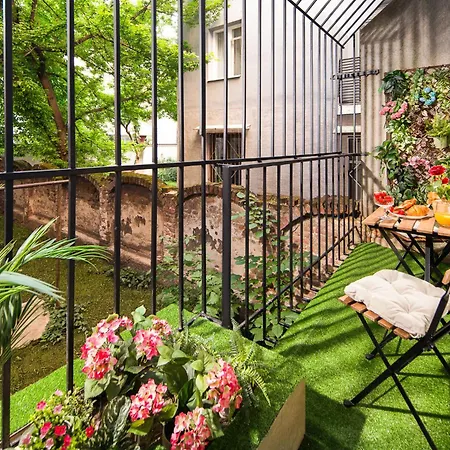 Your Spacious With Terrace & 3 Acs Apartmán Sofie