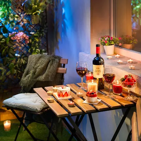 Your Spacious With Terrace & 3 Acs Apartmán *