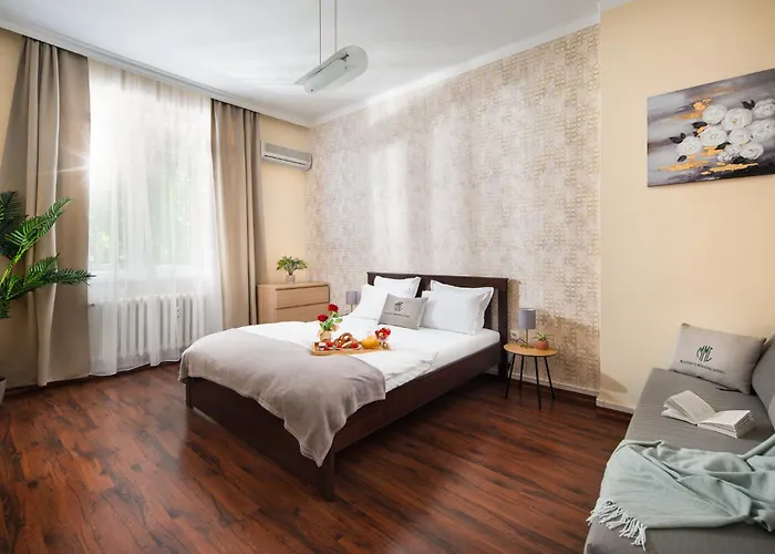 아파트 Your Spacious With Terrace & 3 Acs 소피아